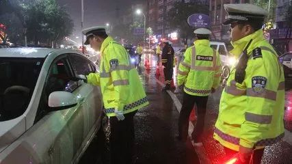 佛山交警打人事件最新消息